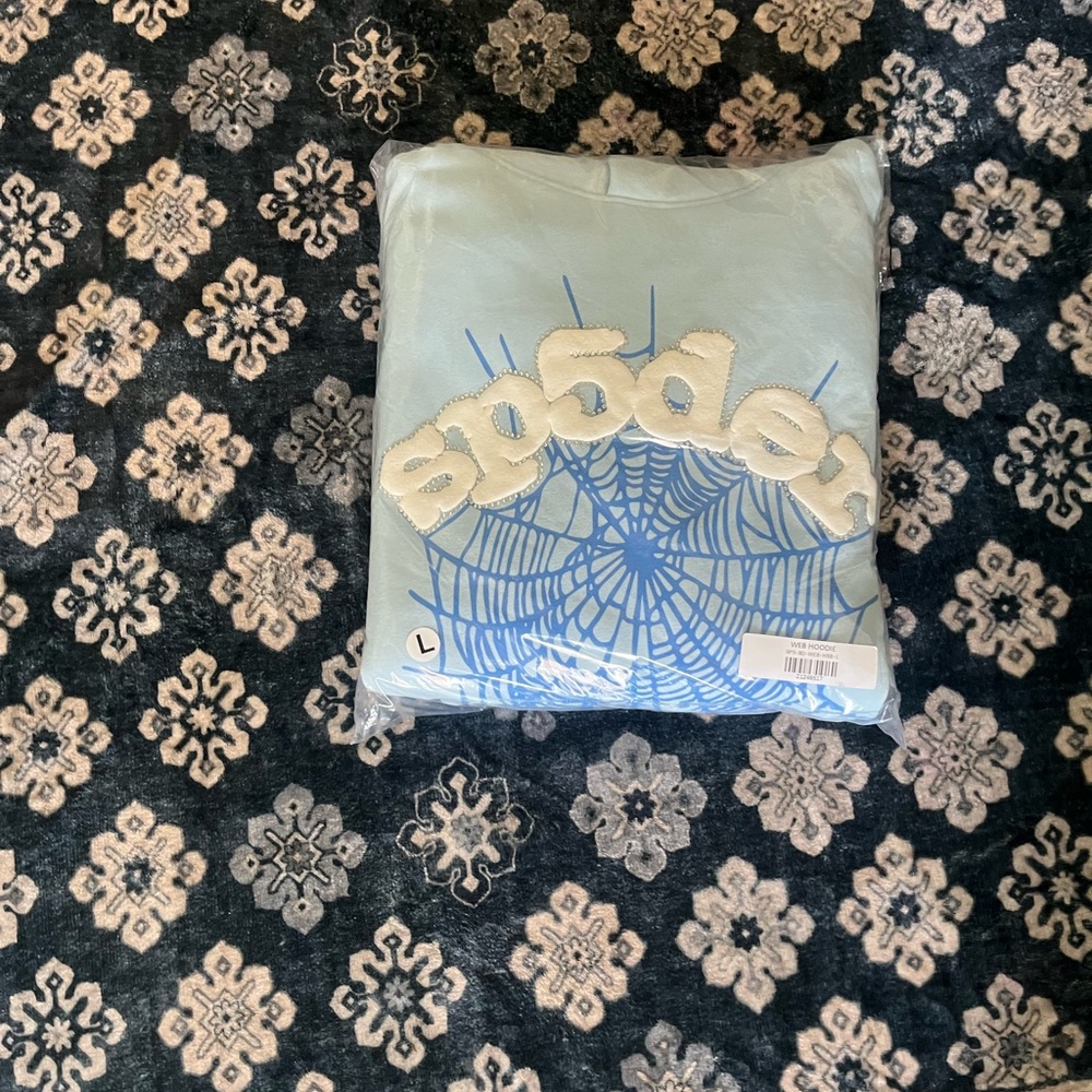 Spider Graphic T-Shirt in Blue